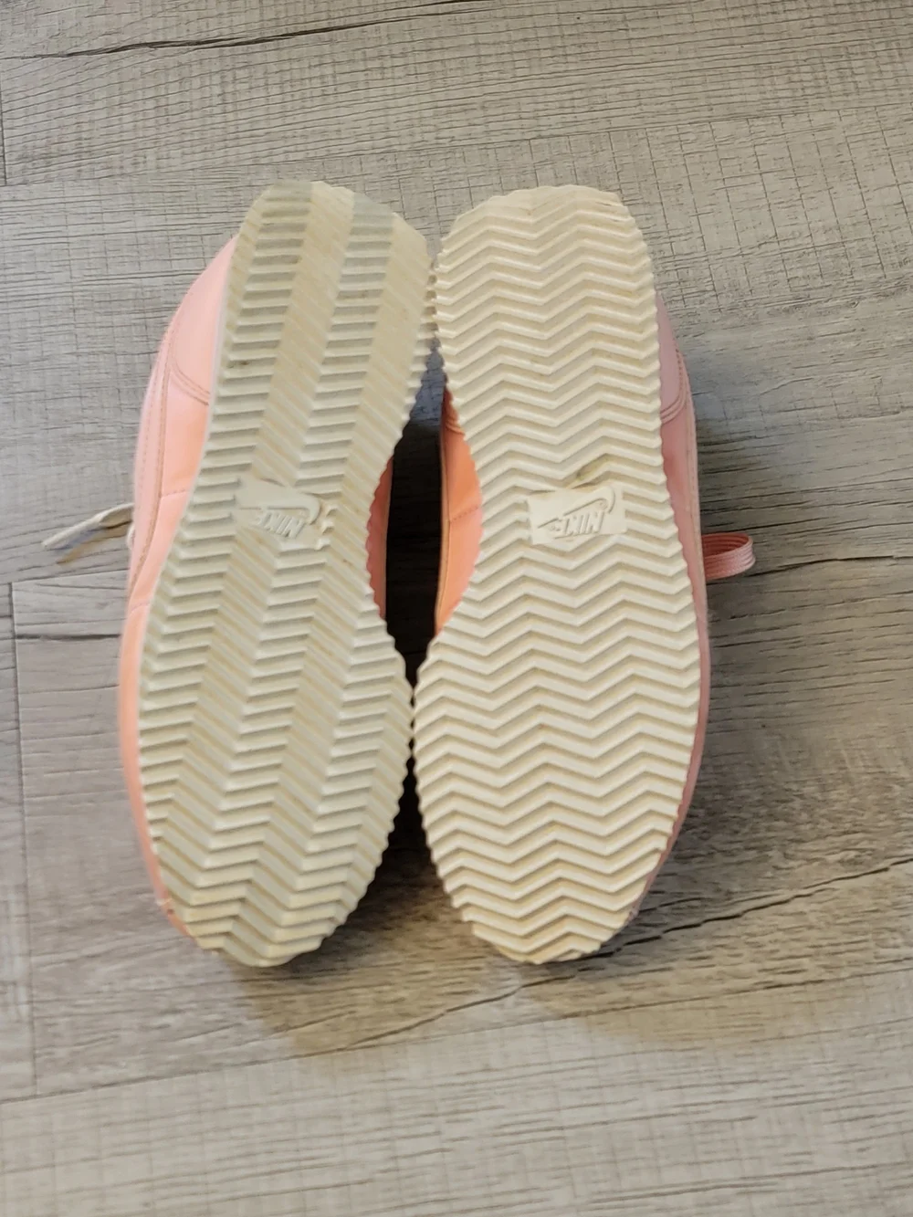 Nike Women’s Pink Low-Top Casual Sneakers